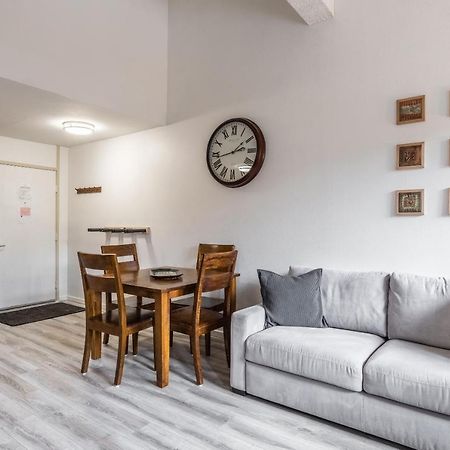Summit #256 - Top Floor Summit 1 Bedrm 1 Bathrm Condo Just Steps Too Little Eagle Lodge Sleeps 4 Mammoth Lakes Exterior photo